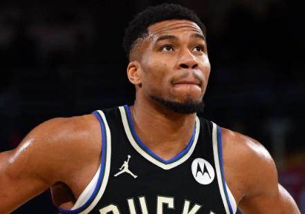 篮球即时比分-不主动、不拒绝、不负责！字母哥逼雄鹿当分手罪人