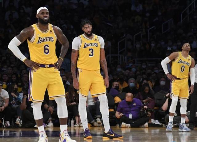 足球即时比分-湖人下季三核不变 管理层表示不愿送出更多选秀权